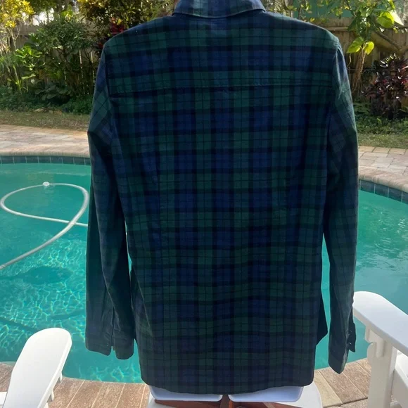 102. J Crew Black Watch plaid cotton poplin shirt in signature fit, Size Medium - Picture 4 of 15